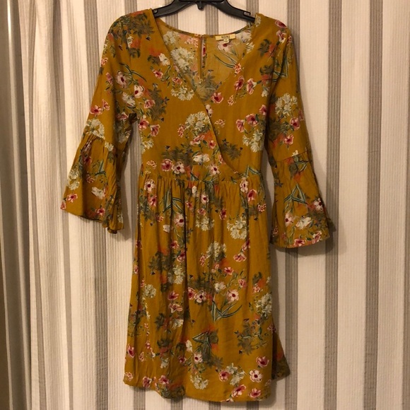 Floral Ruffle Sleeve Mini Dress - Picture 1 of 7